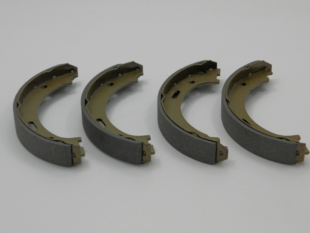 ALPHA BRAKES BREMSBACKENSATZ, FESTSTELLBREMSE passend für JEEP GRAND CHEROKEE 05-, COMMANDER 06-