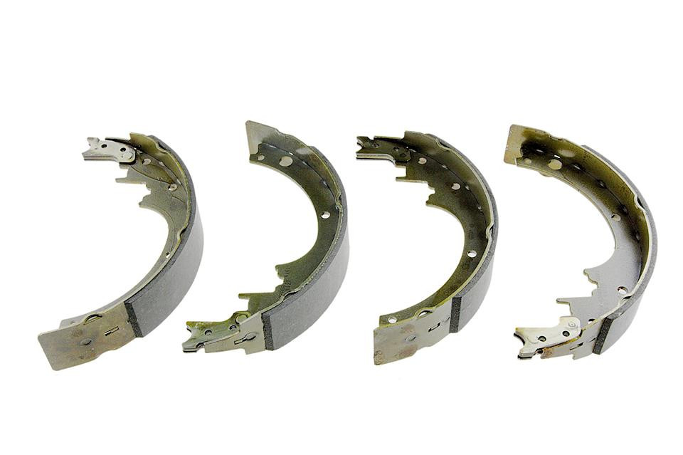 ALPHA BRAKES BREMSBACKENSATZ passend für NISSAN PATROL ESP 260 88-, CABSTAR F23 92-