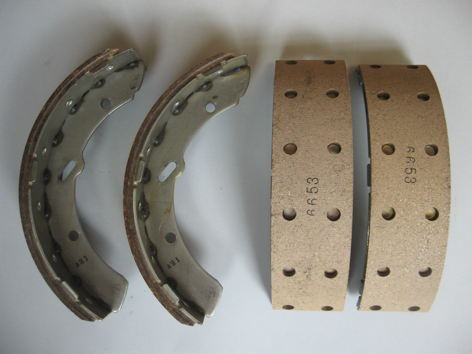 Bremsbackensatz 4 st vordere achse für Mitsubishi canter fe431, fe444 breite 75 mm oem: mc112078