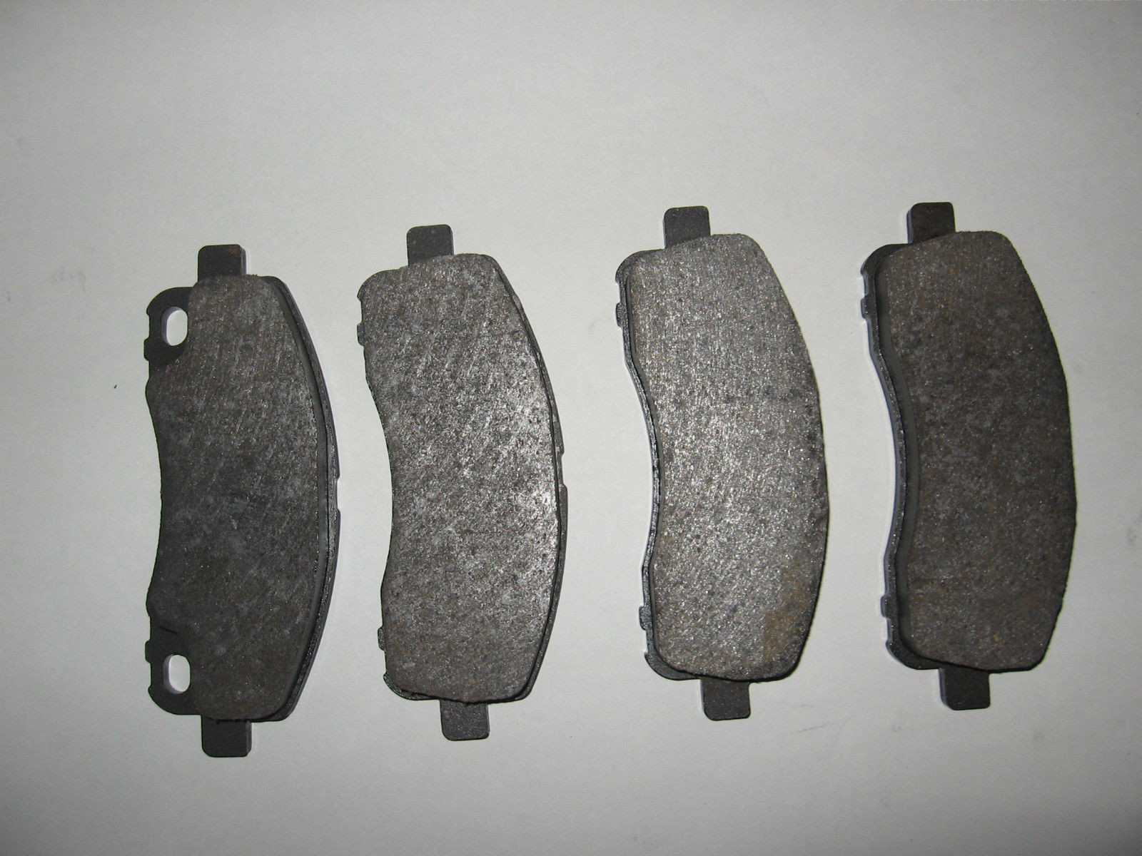 Bremsbelagsatz, Bremsbeläge hinterachse passend für Mitsubishi canter fuso fb83b oem: mk529567