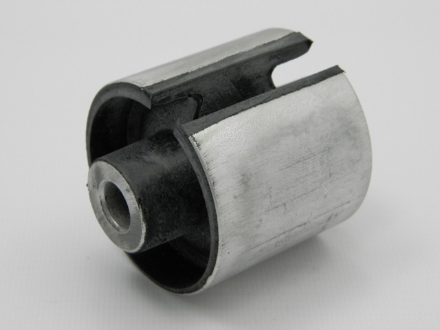 BUCHSE QUERLENKER passend für BMW X5 E53 99-06, SERIA 5 E60/61 01-10, SERIA 6 E63/64 02-10 /HINTEN, UNTEN/