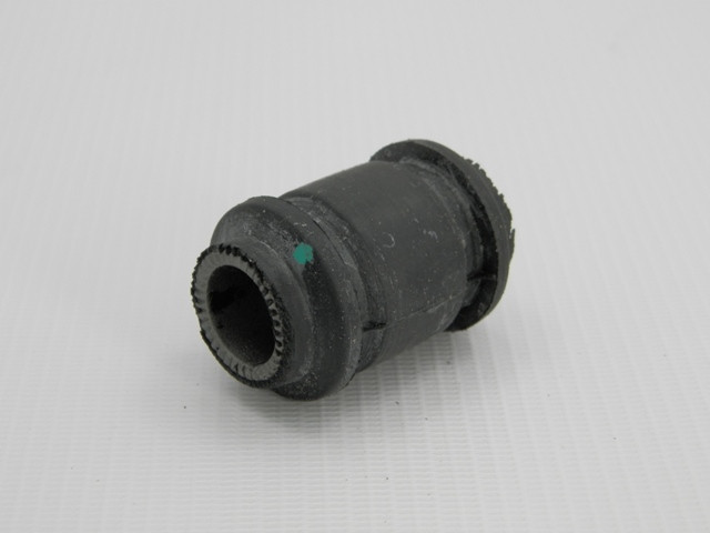 STANGEN BUCHSE passend für CHEVROLET LACETTI J200 03-08 /HINTEN, QUER HINTERE/