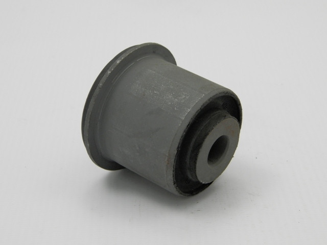 BUCHSE, GUMMI-METAL passend für HONDA CIVIC EU/EP/ES 01-06, CR-V RD 01-06, ELEMENT YH 03-05 /HINTEN/