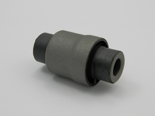 BUCHSE QUERLENKER passend für NISSAN MURANO Z50 02-07 /HINTEN, UNTEN, INNERN/