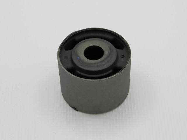 LAGERUNG,VERTEILGETRIEBE passend für NISSAN PATHFINDER R51M 04- /HINTEN/