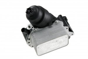 ÖLKÜHLER MIT FILTER passend für RENAULT MEGANE III 1.6DCI 2011-,TRAFIC 1.6DCI 2014-,GRAND SCENIC 1.6DCI 2011-,NISSAN QASHQAI 1.6DCI 2011-,OPEL VIVARO 1.6CTDI 2014-,MERCEDES VITO 1.6D 2014-