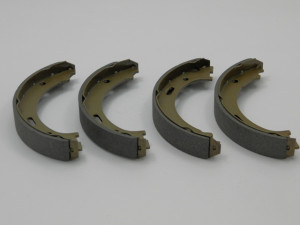 ALPHA BRAKES BREMSBACKENSATZ, FESTSTELLBREMSE passend für JEEP GRAND CHEROKEE 05-, COMMANDER 06-