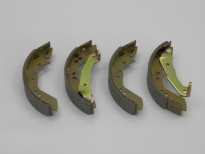 ALPHA BRAKES BREMSBACKENSATZ passend für HYUNDAI ACCENT 99-06
