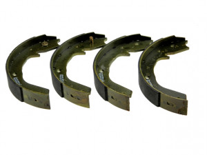 ALPHA BRAKES BREMSBACKENSATZ, FESTSTELLBREMSE passend für MITSUBISHI PAJERO III/IV 00-