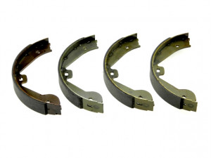 ALPHA BRAKES BREMSBACKENSATZ, FESTSTELLBREMSE passend für AUDI Q7, LAND ROVER RANGE ROVER III, MERCEDES M (W164), R (W251, V251), GL (X164), PORSCHE CAYENNE, VW TOUAREG 2.5-6.0 11.02-03.10 /DURCHMESSER =208MM/