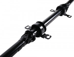 KARDANWELLE für Mazda CX-7 2.3T, 2.5, Baujahre 2007–2012, L=2026 mm, L1=824 mm, L2=1252 mm, Verbindung mit Flansch 4-Loch SAE 79 mm + Flansch SAE 45 mm