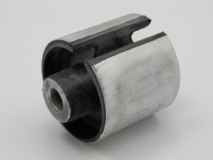 BUCHSE QUERLENKER passend für BMW X5 E53 99-06, SERIA 5 E60/61 01-10, SERIA 6 E63/64 02-10 /HINTEN, UNTEN/