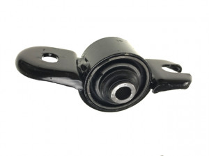 BUCHSE QUERLENKER KOMPLETNA passend für CHEVROLET EPICA V200/V250 03-07-, EVANDA V200 03-06 /HINTEN, OBEN, SCHWIMMENDE MIT GEHÄUSE/
