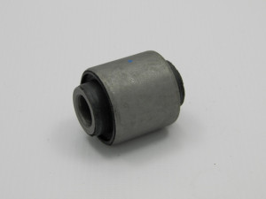 BUCHASE, ACHSSCHENKELBOLZEN passend für KIA CEED 06-, HYUNDAI SANTA FE 06-, IX55 08-, SONATA 05- /HINTERE BUCHSE, VORN/