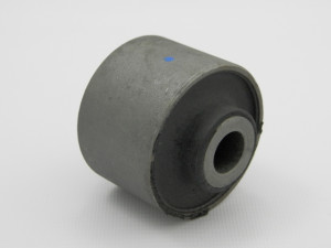 BUCHSE QUERLENKER passend für MITSUBISHI PAJERO 91-04 /HINTERE, ENTLANG/