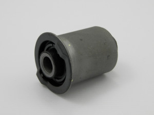 BUCHSE QUERLENKER passend für NISSAN PATHFINDER R51M 05- /HINTEN, UNTEN, HINTEN/