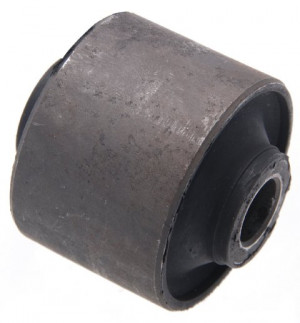 BUCHSE QUERLENKER passend für NISSAN PRIMERA P12 01-07 /HINTEN/